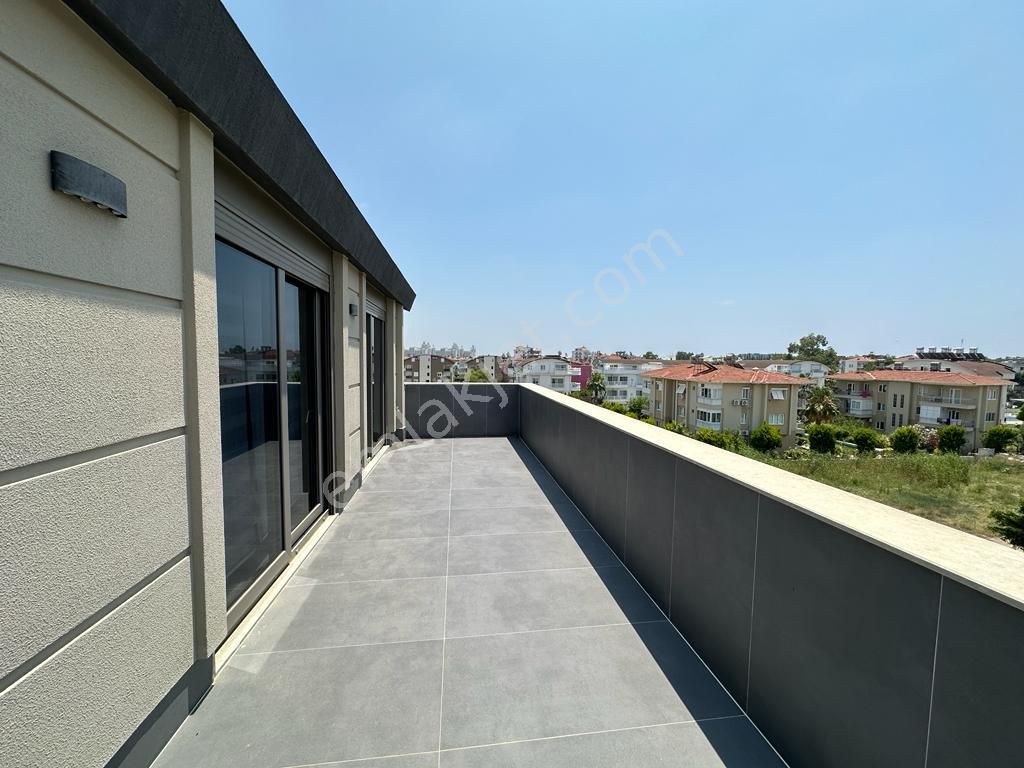 Belek Merkezinde Havuzlu Site İçeresinde Full Eşyalı Teraslı Satılık 4+1 Çatı Dubleks Daire - Görsel 18