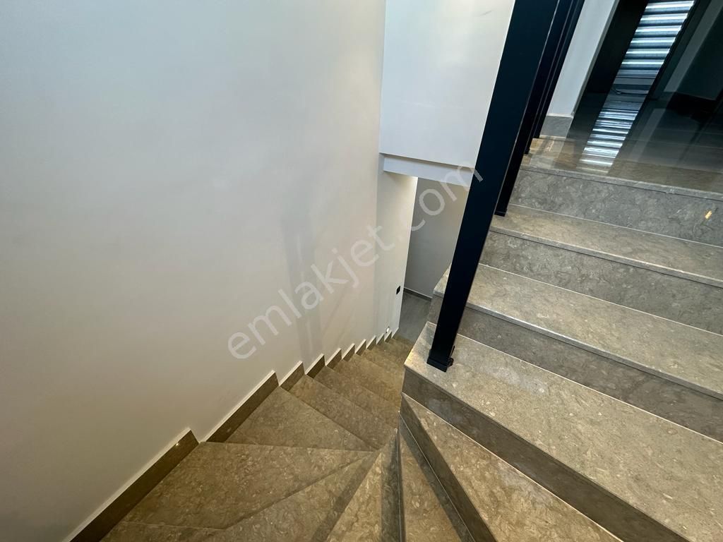 Belek Merkezinde Havuzlu Site İçeresinde Full Eşyalı Teraslı Satılık 4+1 Çatı Dubleks Daire - Görsel 7