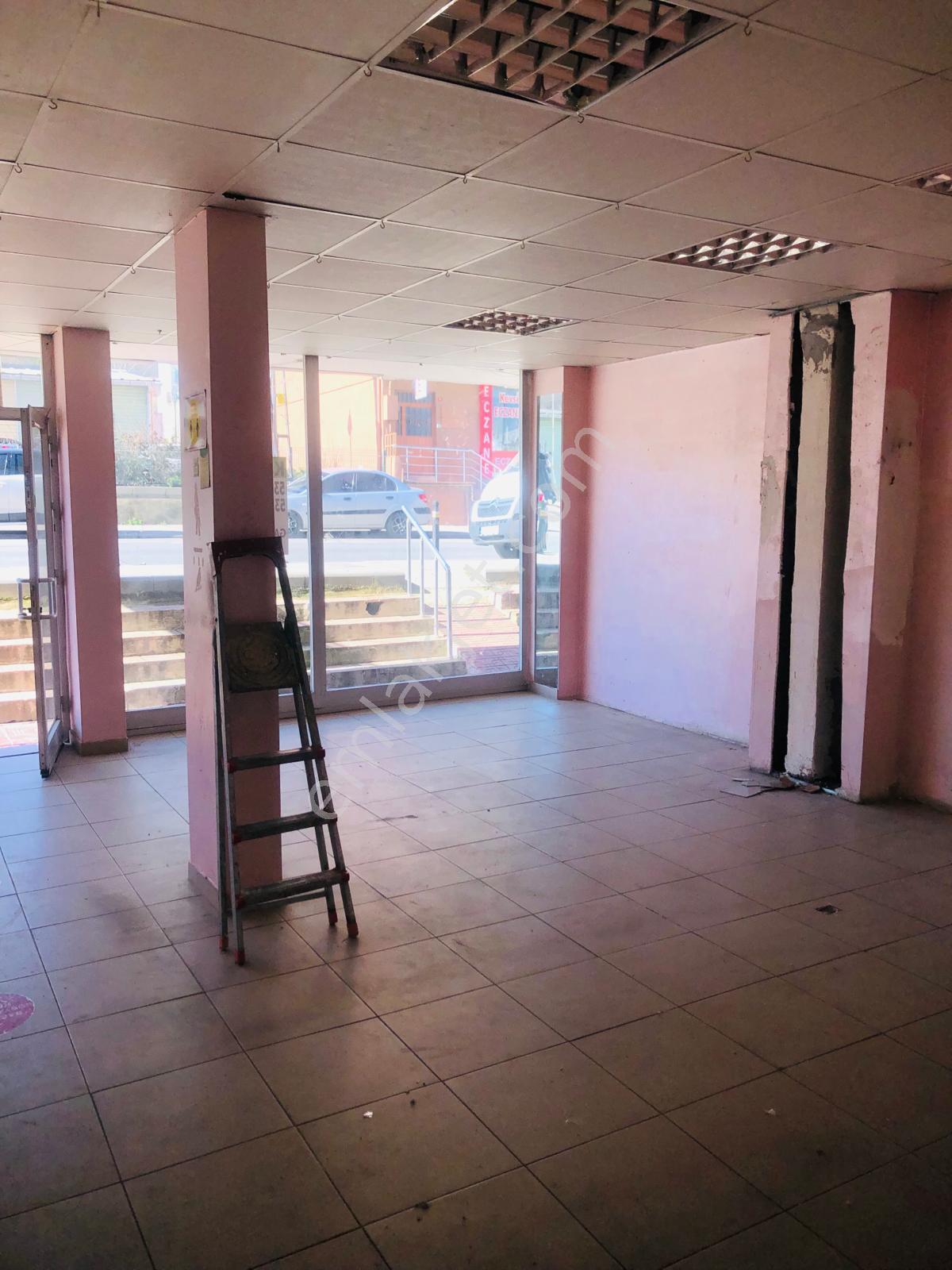 Sultanbeyli Mimarsinan Caddesinde 200m2 Kiralık Dükkan - Görsel 7