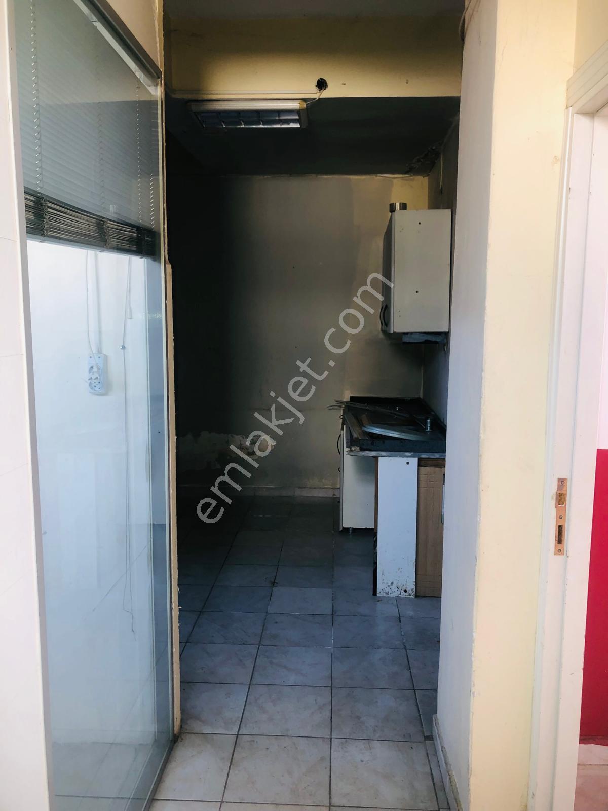 Sultanbeyli Mimarsinan Caddesinde 200m2 Kiralık Dükkan - Görsel 17