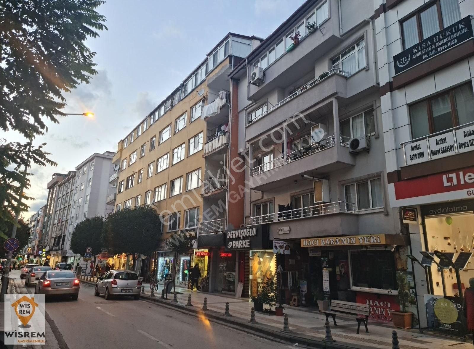 Yalova Merkez Mimarsinan Ana Cadde'de Komple Satılık Bina