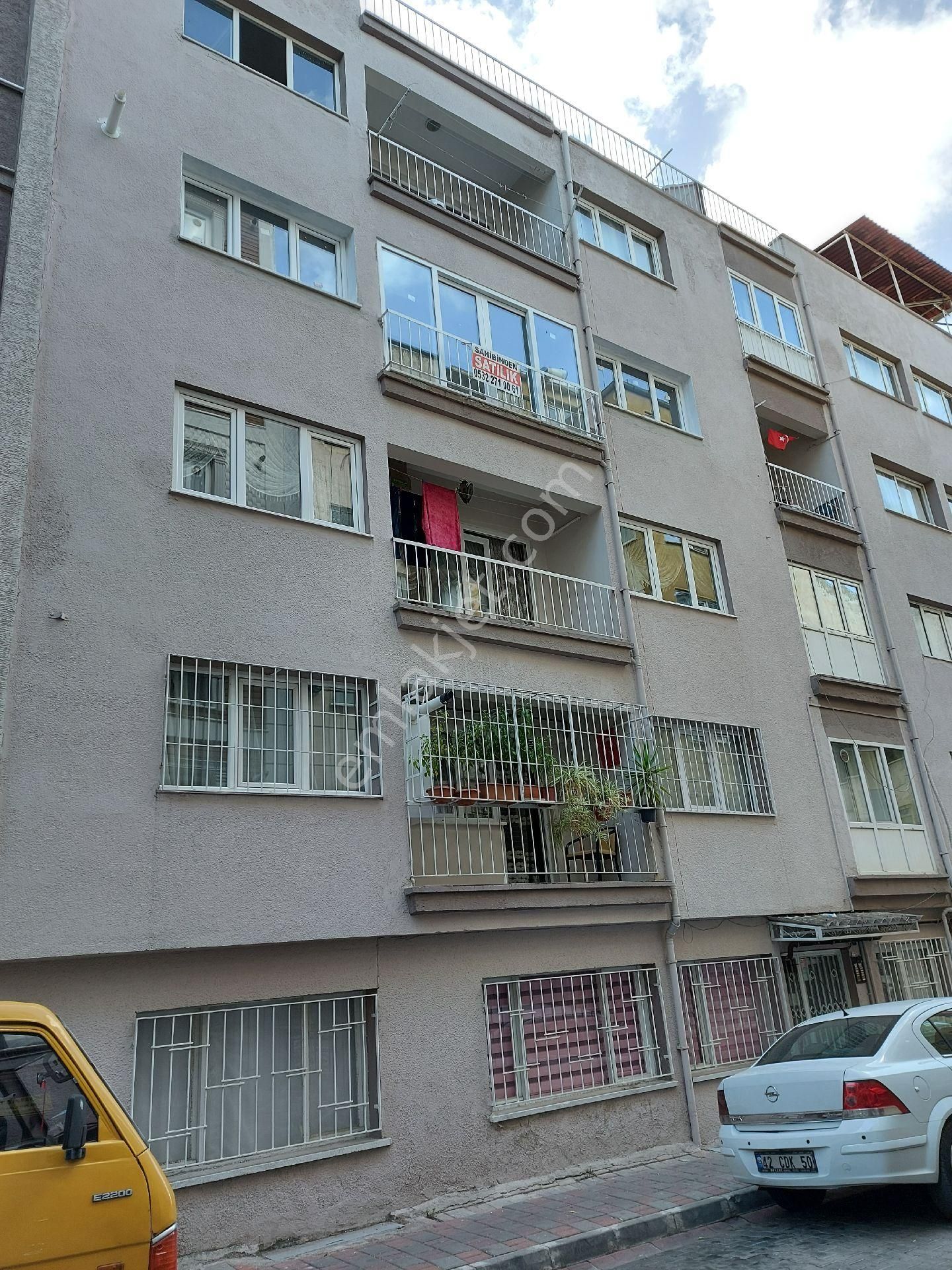 Efeler Cumhuriyet Satılık Daire SAHİBİNDEN SATILIK DOĞALGAZLI MASRAFSIZ DAİRE 