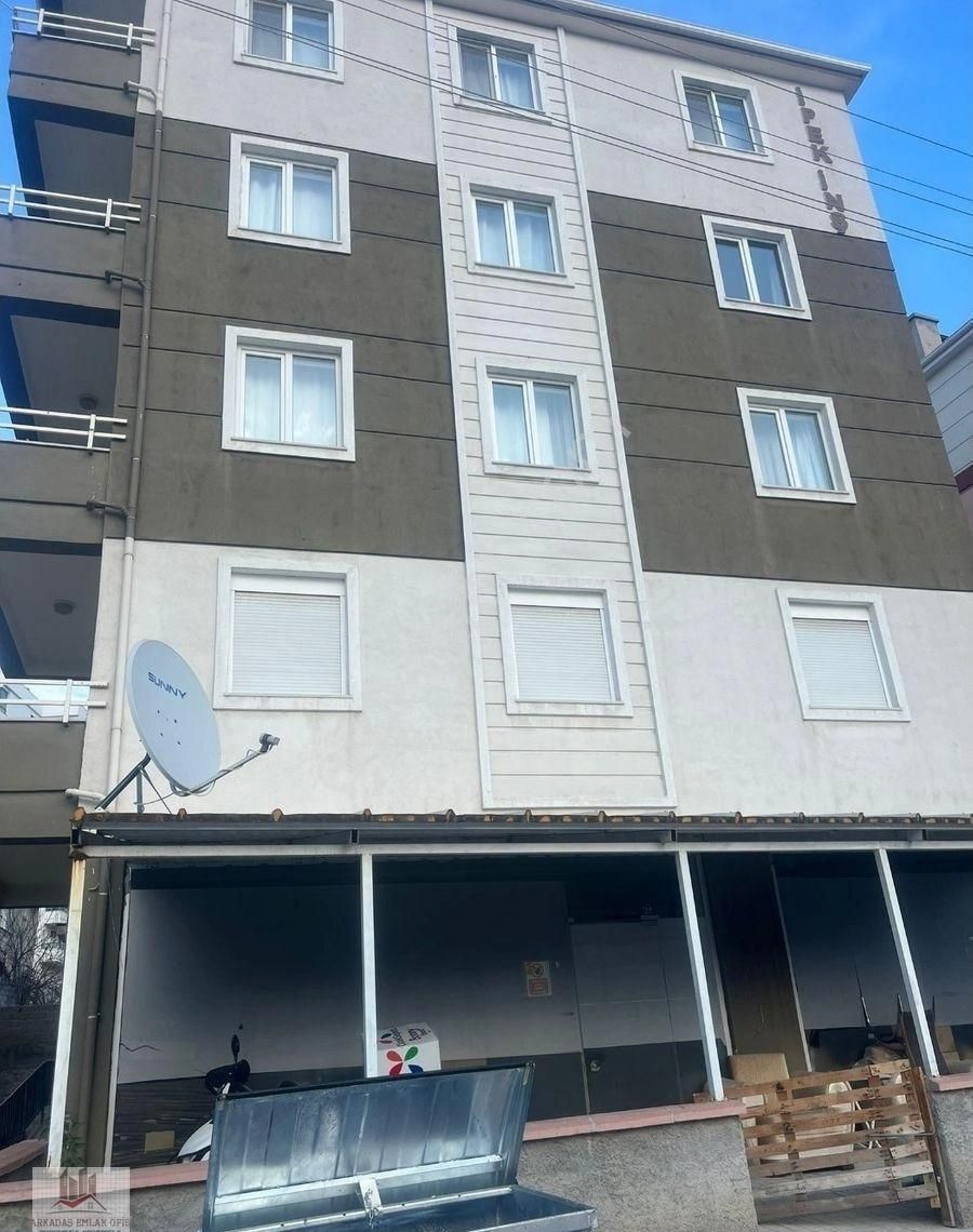 Çorum Merkez Yavruturna Satılık Daire ARKADAŞ EMLAKTAN SATILIK EMEK CADDESİ ÜZERİ 2+1 DAİRE