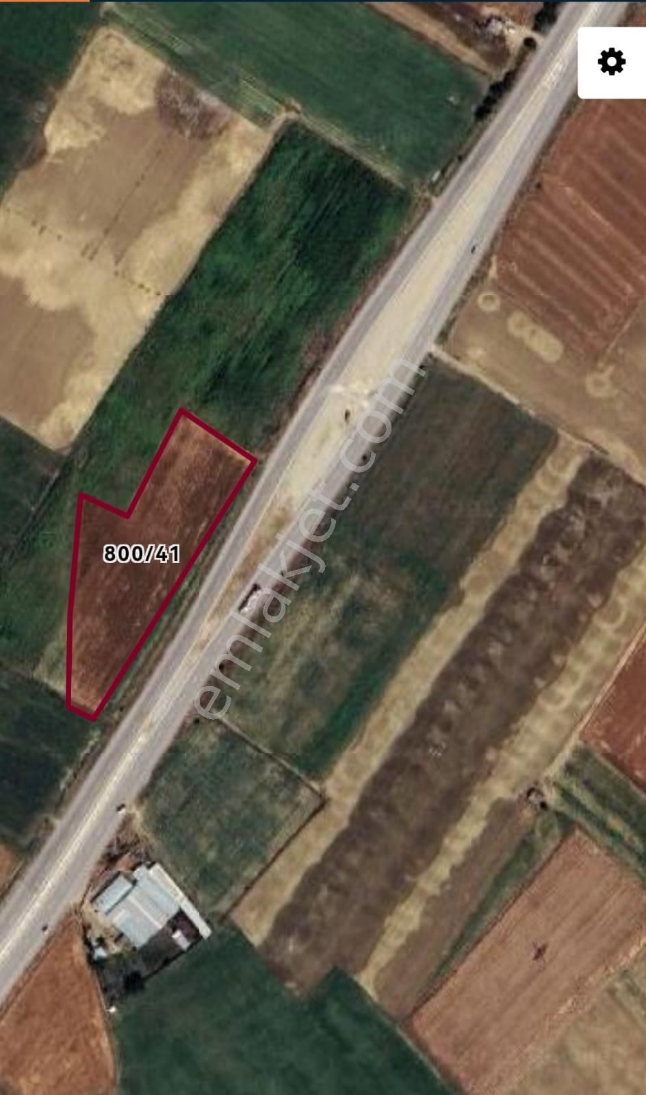 Şekerci Emlak'dan Şuhut'ta Anayola Sıfır Satılık Arazi - Görsel 4