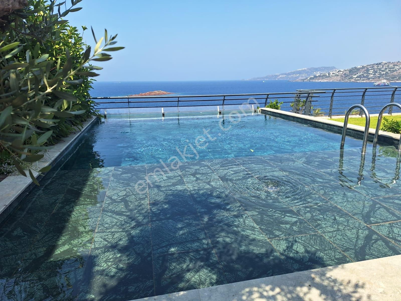 Bodrum Yalıkavak Denize Sıfır Satılık Villa  Yalıkavak Tilkicik de Villa Tipi Denize Sıfır Satılık Rezidans