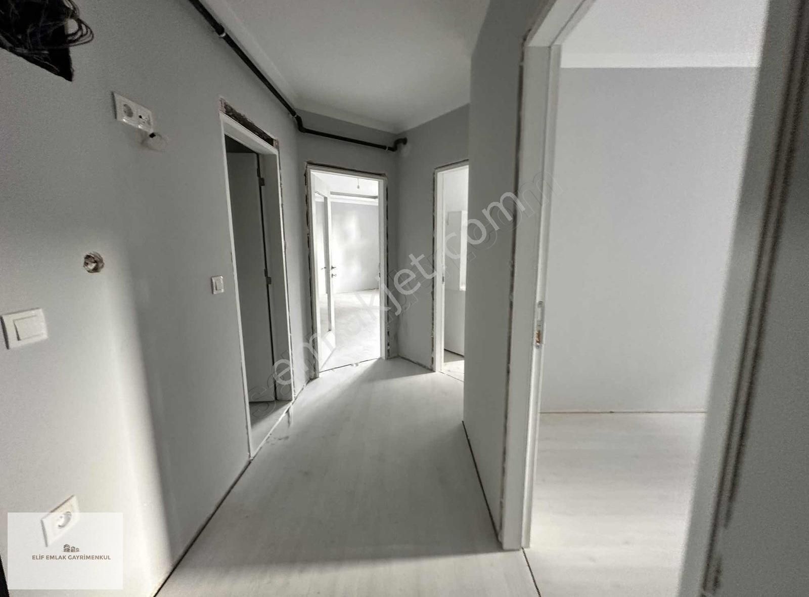 Kağıthane Talatpaşa Satılık Daire ELİF EMLAKTAN SATILIK GİRİŞ KAT 2+1 90 M2 DAİRE