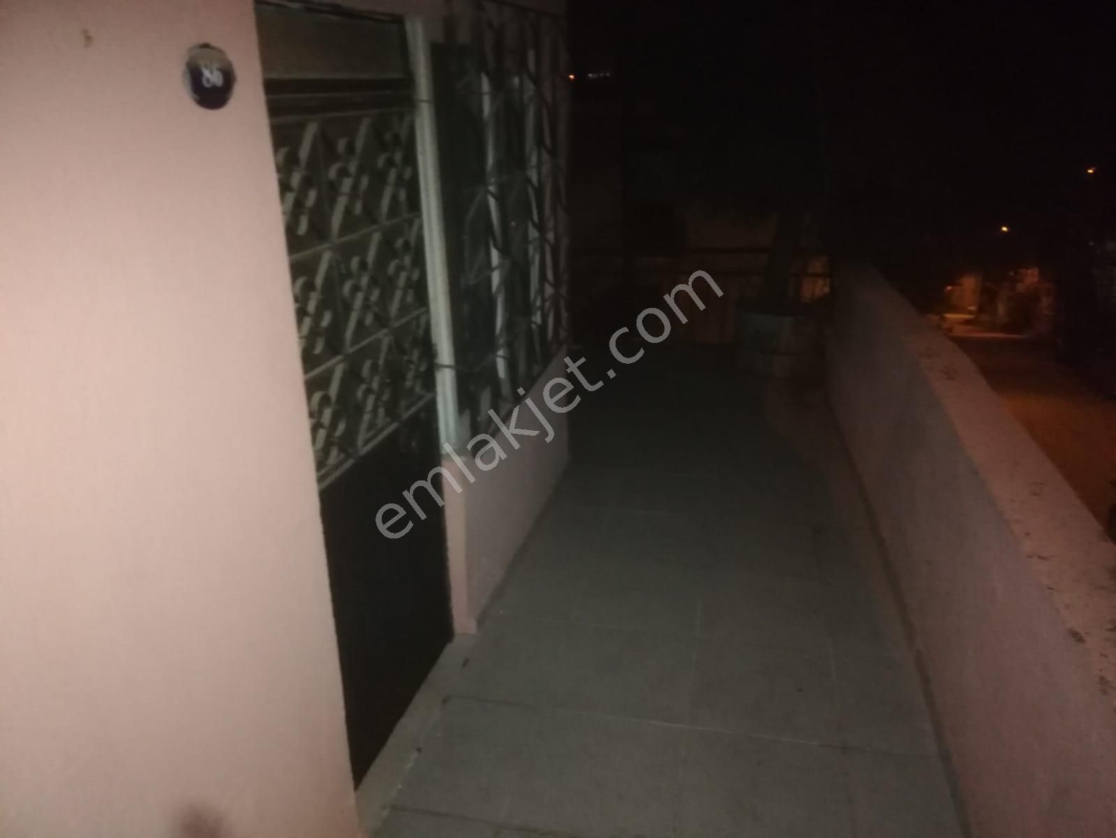 Karabağlar Özğür Mahallesi 2+1 Kiralık Ev