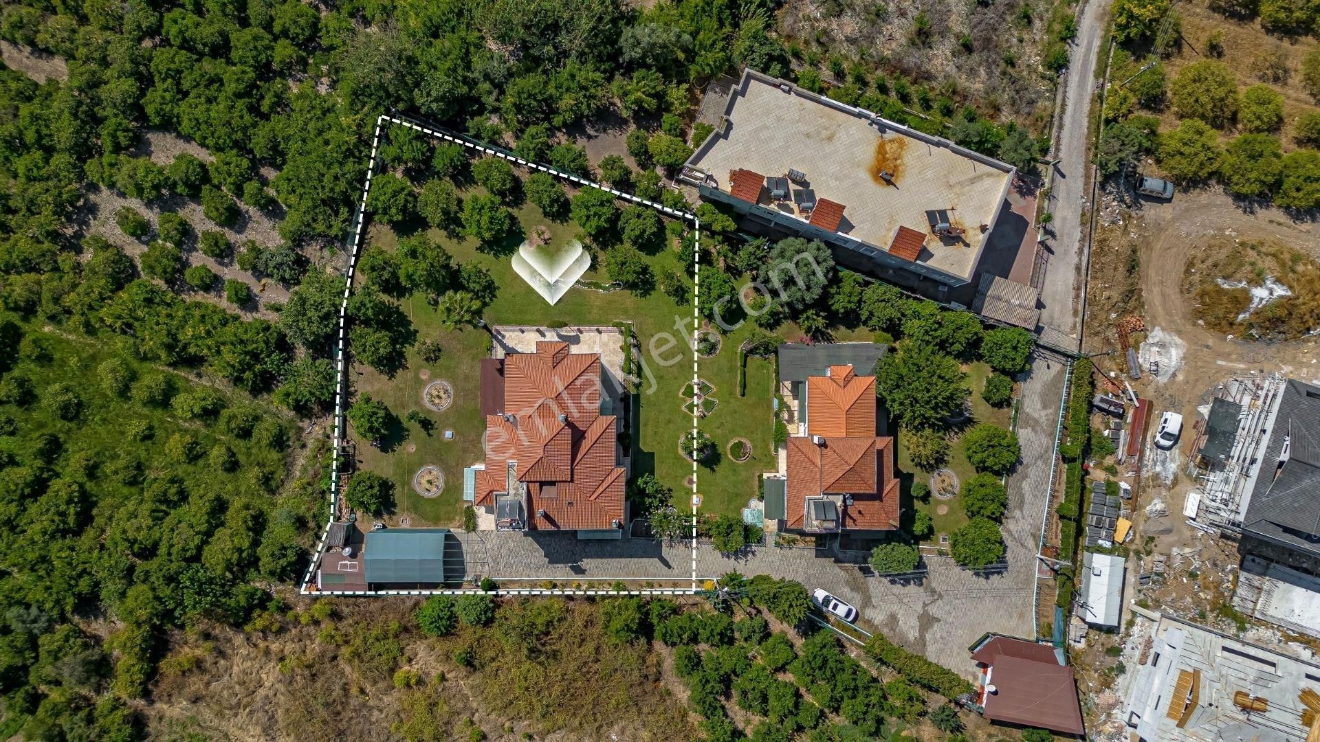 Kemer Kuzdere'de 1172 M2 Arsa Üzerinde 5+2 Satılık Villa - Görsel 4