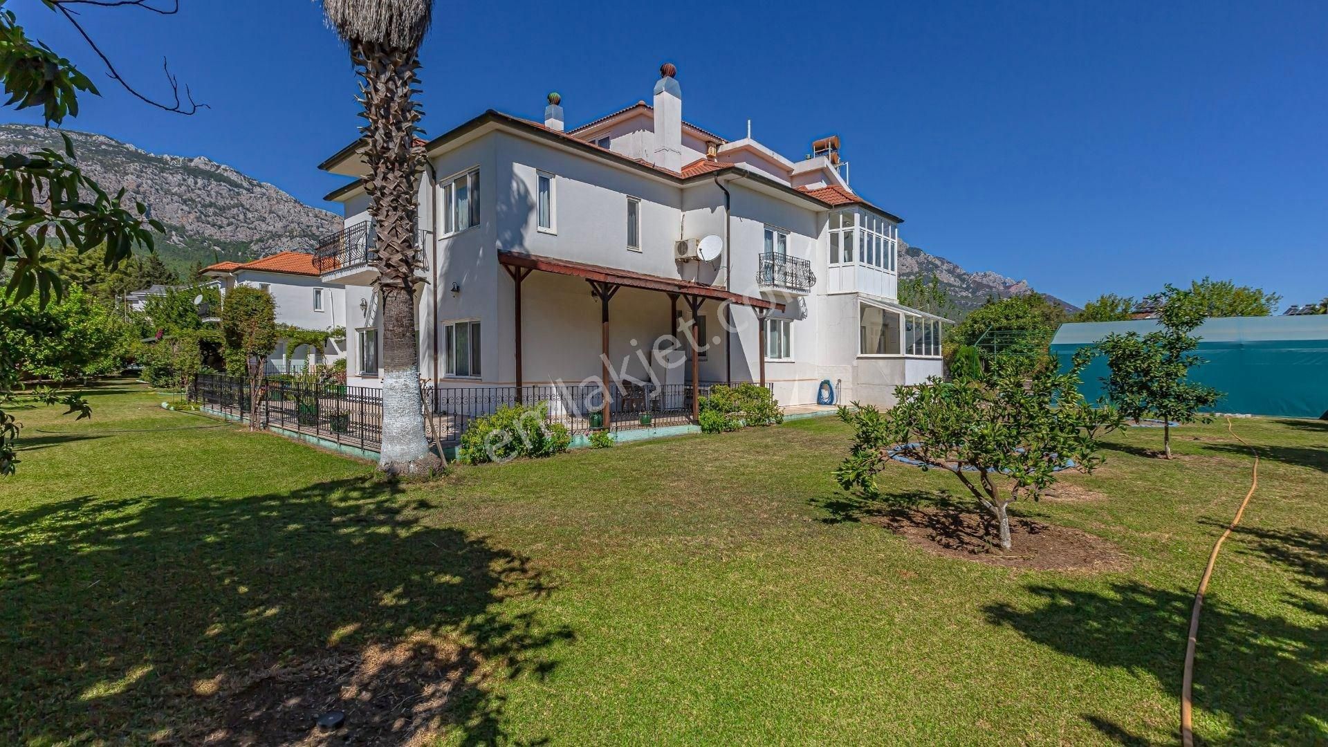 Kemer Kuzdere'de 1172 M2 Arsa Üzerinde 5+2 Satılık Villa - Görsel 16