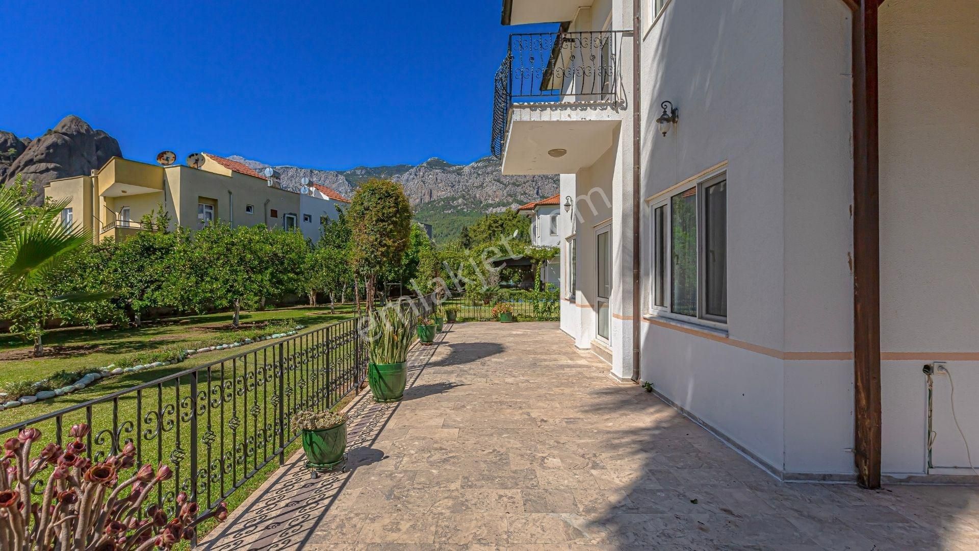 Kemer Kuzdere'de 1172 M2 Arsa Üzerinde 5+2 Satılık Villa - Görsel 23