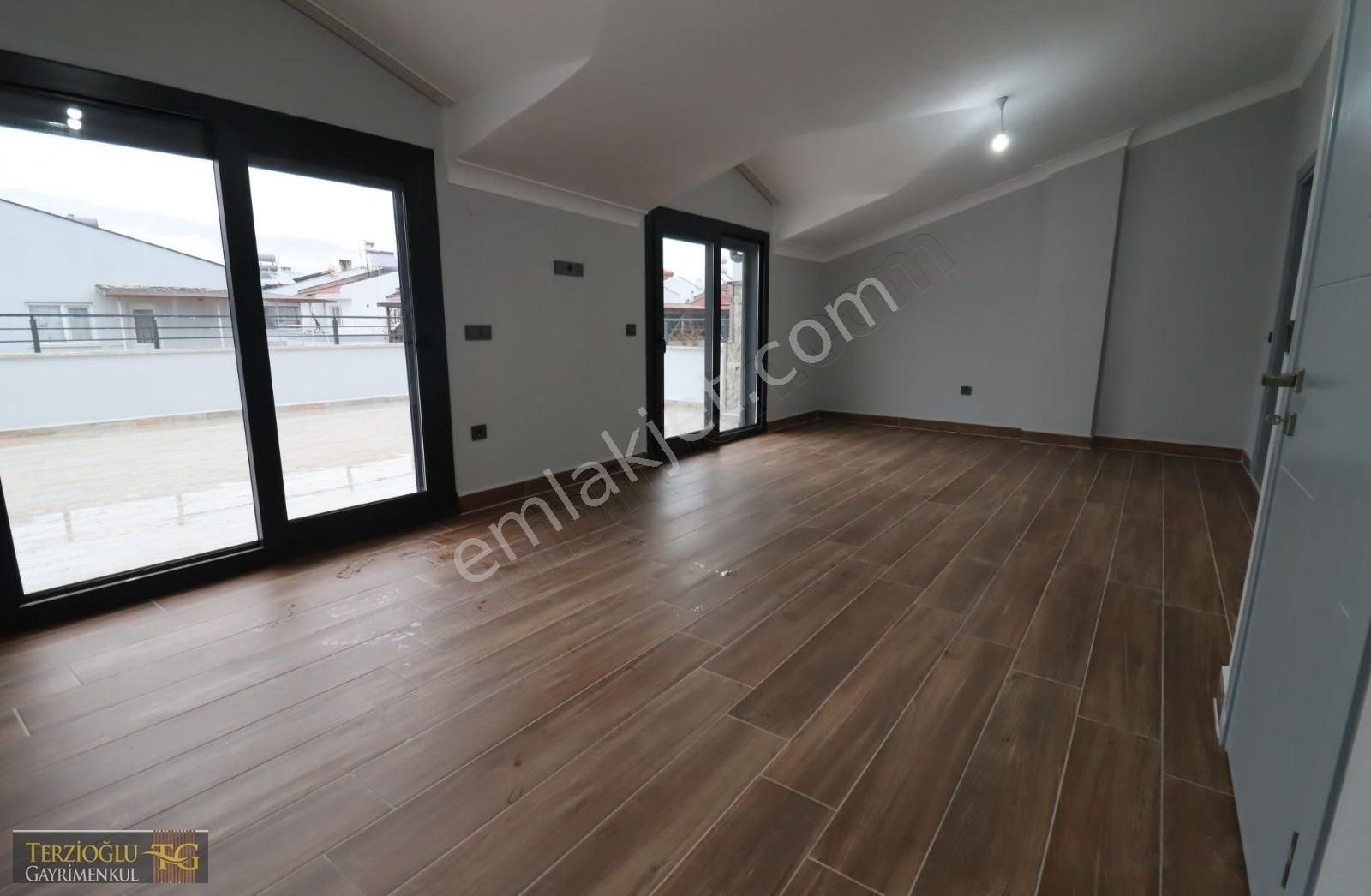 Terzioğlu'ndan Güre Akçay Arası 4+1 Ayrı Mutfak Deluxe Villa - Görsel 2