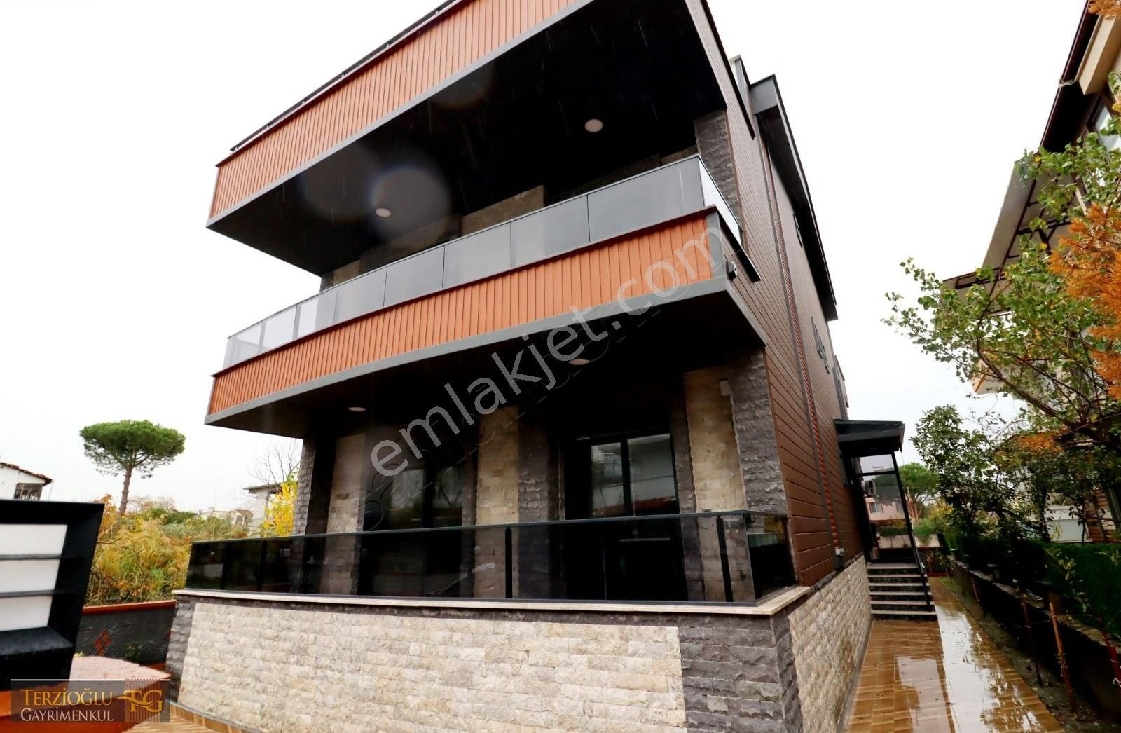 Terzioğlu'ndan Güre Akçay Arası 4+1 Ayrı Mutfak Deluxe Villa - Görsel 4