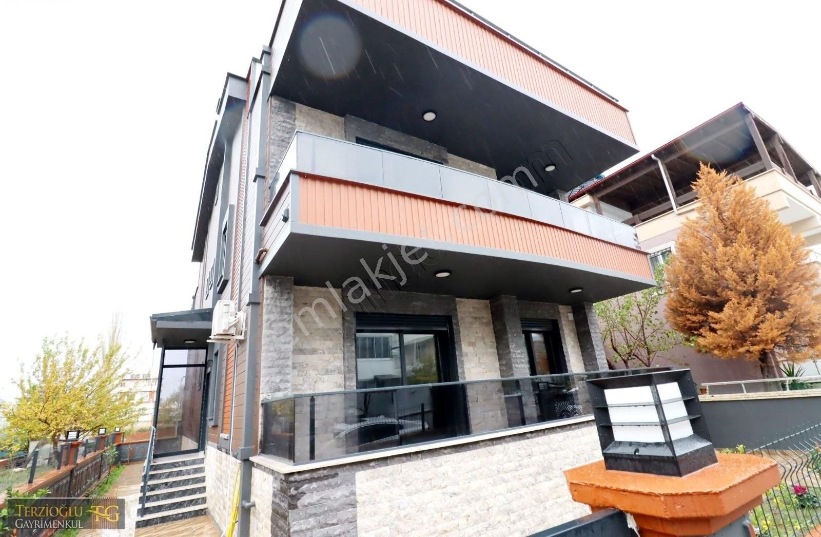 Terzioğlu'ndan Güre Akçay Arası 4+1 Ayrı Mutfak Deluxe Villa - Görsel 21