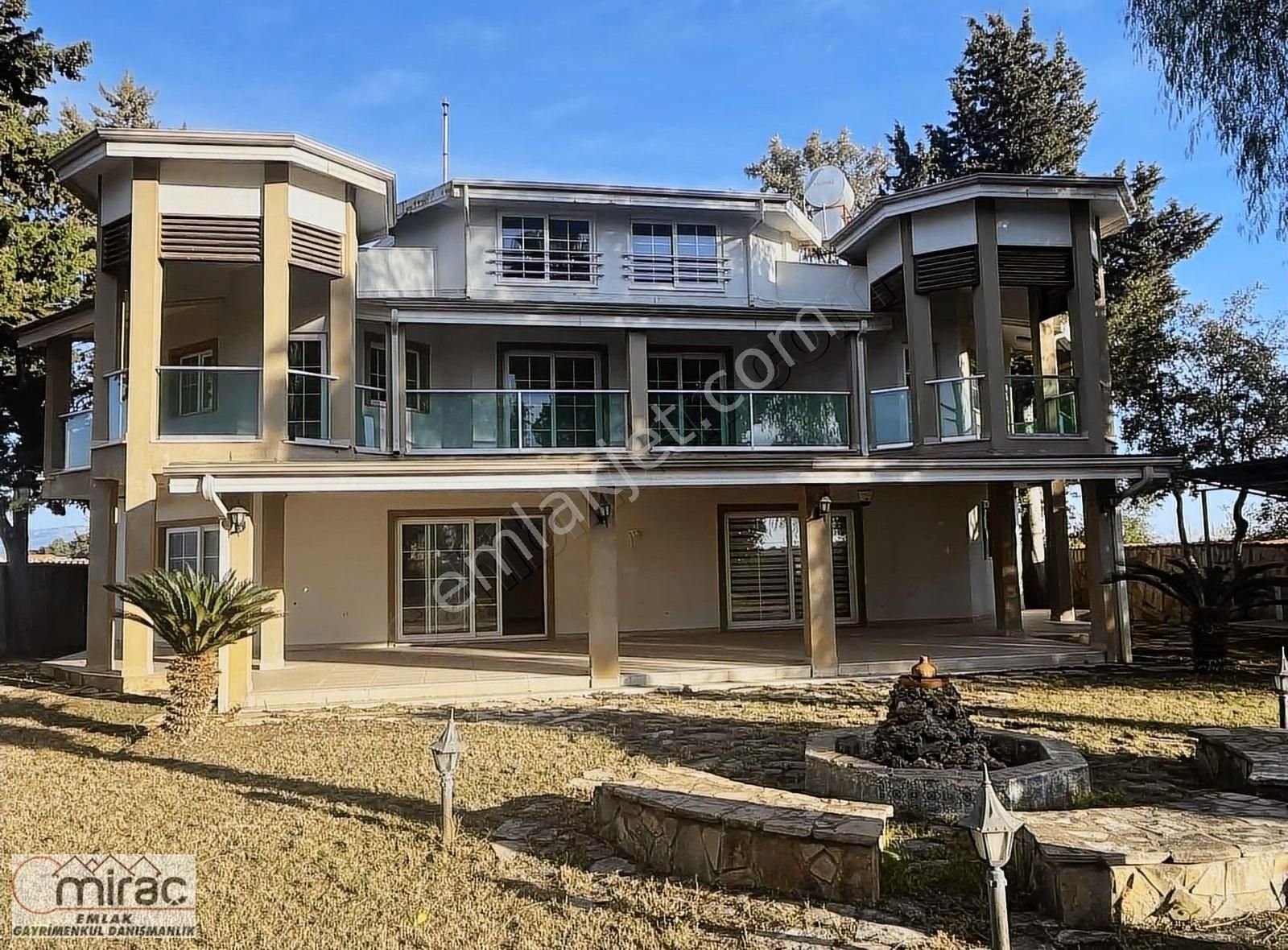 Manavgat Çolaklı Satılık Villa GENİŞ ARAZİ ÜZERİNE HARİKA VİLLA