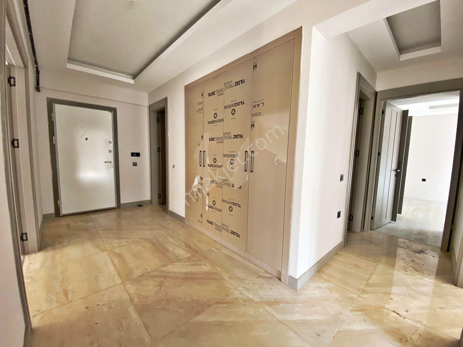 Fıstıklık'ta Çok Geniş Modern Tasarımlı Ultralüks 3+1 - Görsel 23