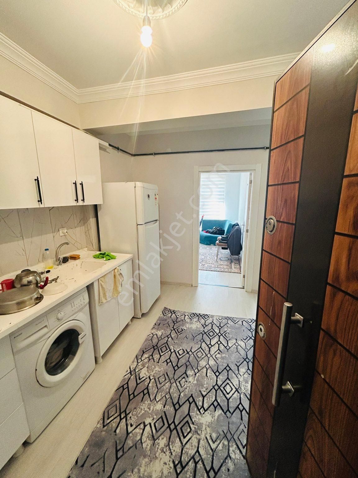 Kars Merkez Şehitler Satılık Daire ALTIN EMLAKTAN FIRSAT DAİRE 1+1 EŞYALI OTOPARKLI BALKONLU ŞEHİTLER MH