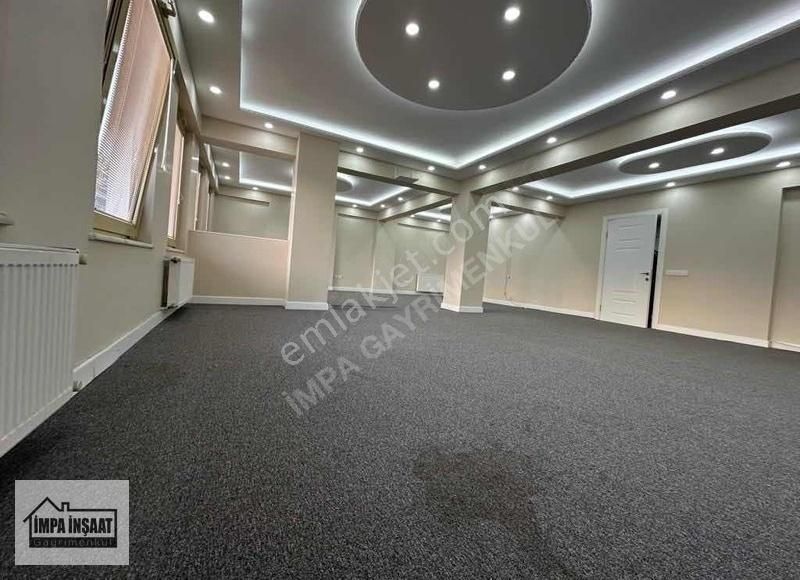 Çekmeköy Merkez Kiralık Ofis ÇEKMEKÖY MERKEZ MAH'DE KAYMAKAMLIK YANINDA 130M2 KULLANIŞLI OFİS