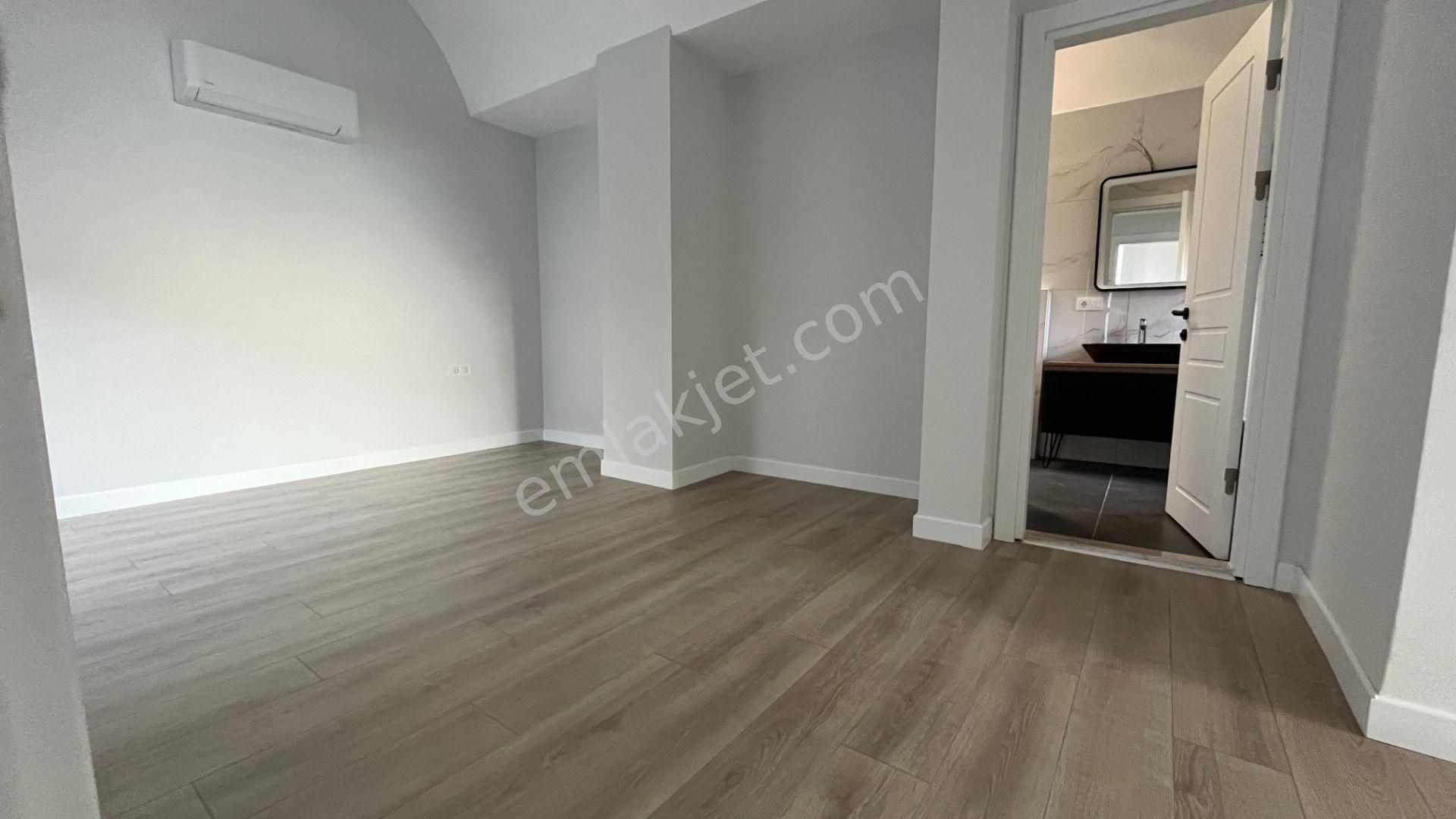 Marmaris Panoramasına Hakim Eşsiz Tripleks Villa - Görsel 11