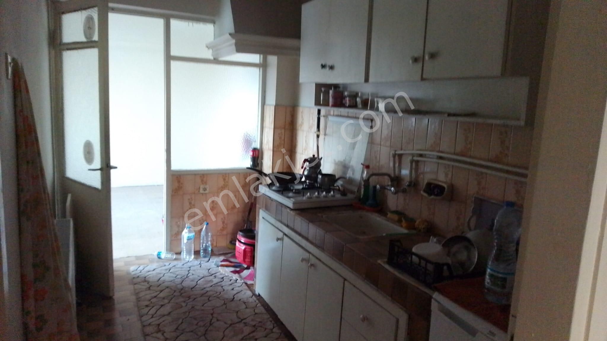 Gemlik Balıkpazarında Satılık Daire 2+1 Cadde Üstü Kombili Teraslı Sahile Yakın - Görsel 7