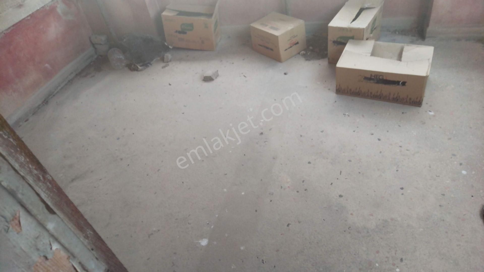 Gemlik Balıkpazarında Satılık Daire 2+1 Cadde Üstü Kombili Teraslı Sahile Yakın - Görsel 23