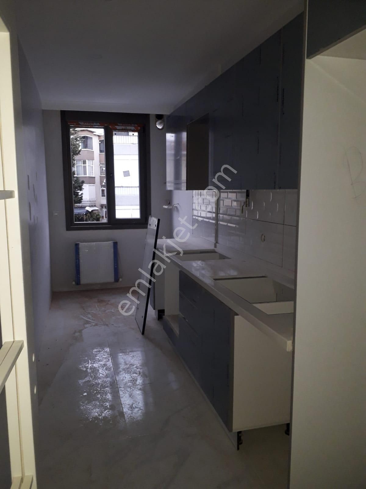 Maltepe Küçükyalı Satılık Daire  KÜÇÜKYALI KARAYOLLARINA YAKIN 2+1 SATILIK DAİRE