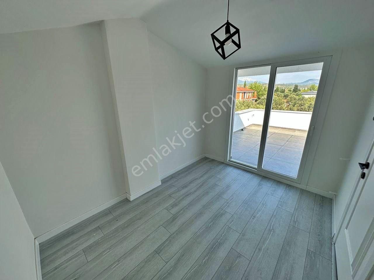 Güre'de Ayanoğlu'ndan Site İçerisinde 4+1 Satılık Villa - Görsel 13