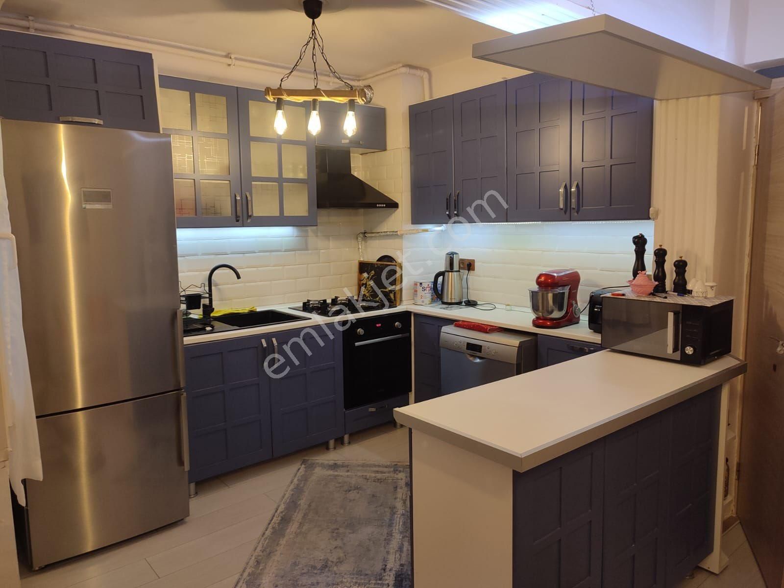 Karabağlar Muammer Akar Satılık Daire  DENİZMENDE İNÖNÜ CADDESİ YAKINI 2+1 110 M2 TADİLATLI SATILIK DAİRE