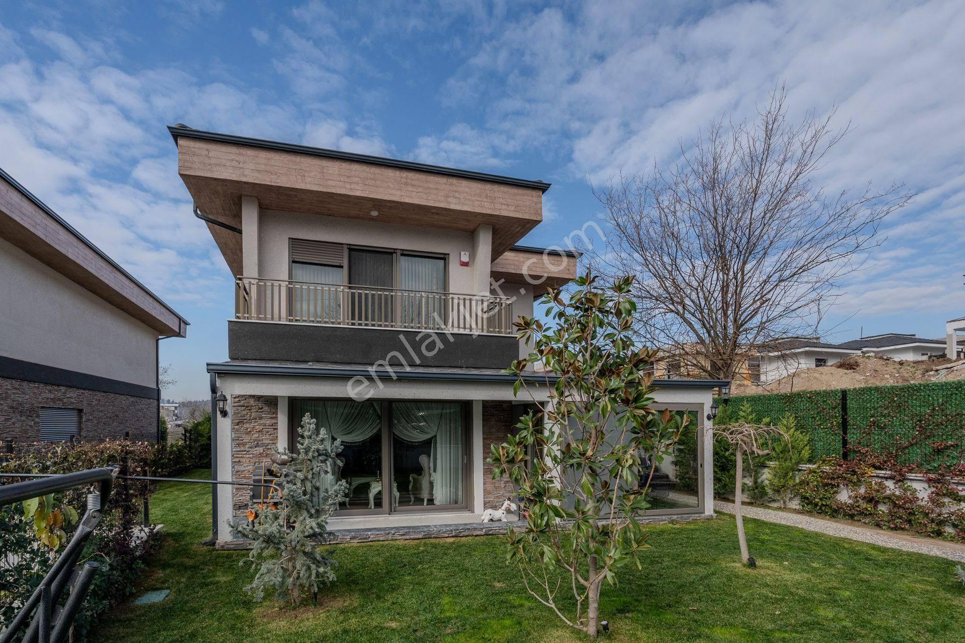 Gümüştepe'de Hemen Teslim 6+1 Villa - Gemart 1 - Görsel 39