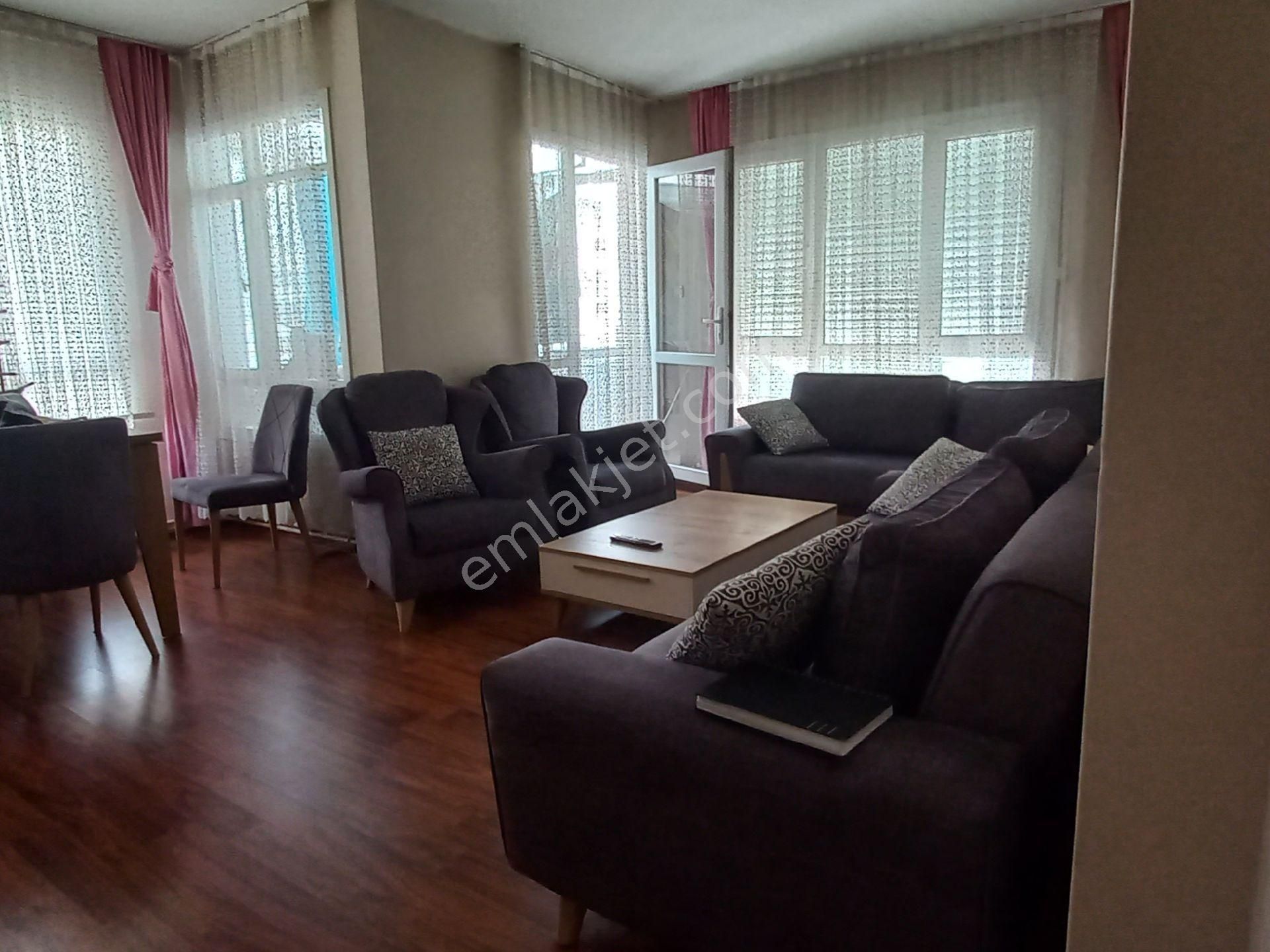 Karabağlar Esenyalı Satılık Daire İHSAN ALYANAK CADDESİN'DE SATILIK 2+1 KÖŞE DAİRE