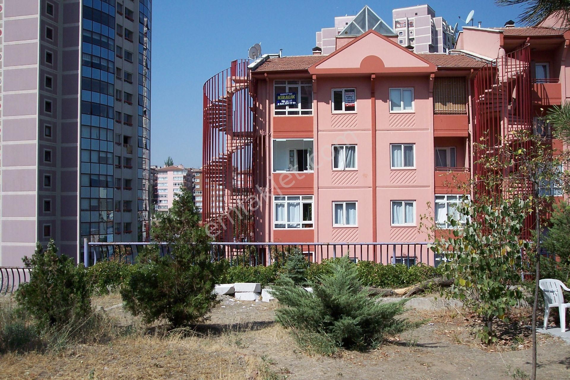 Çankaya Ayrancı Satılık Daire   Ayrancı Vadibloklarında 2+1 90m2 Cumbalı Daire 