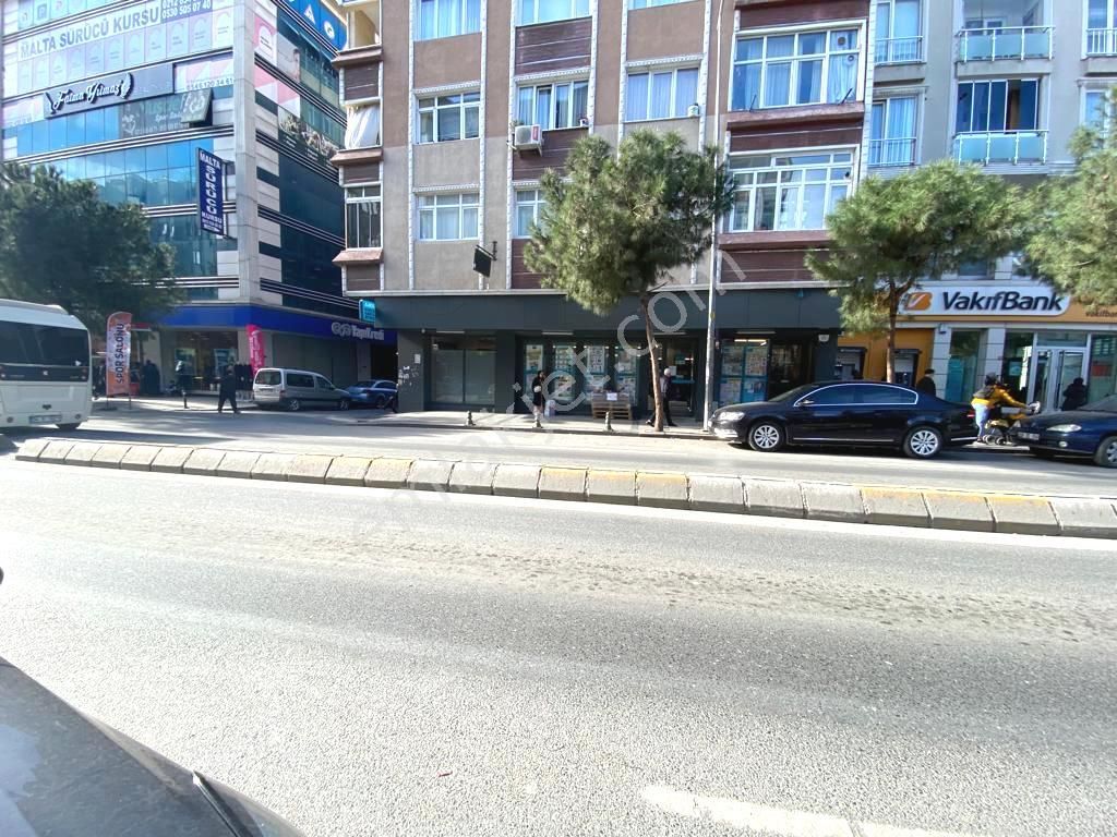 Bağcılar Yıldıztepe Satılık Dükkan & Mağaza  Bankalar Caddesinde Kurumsal Kiracılı 380m2 Satılık İşyeri