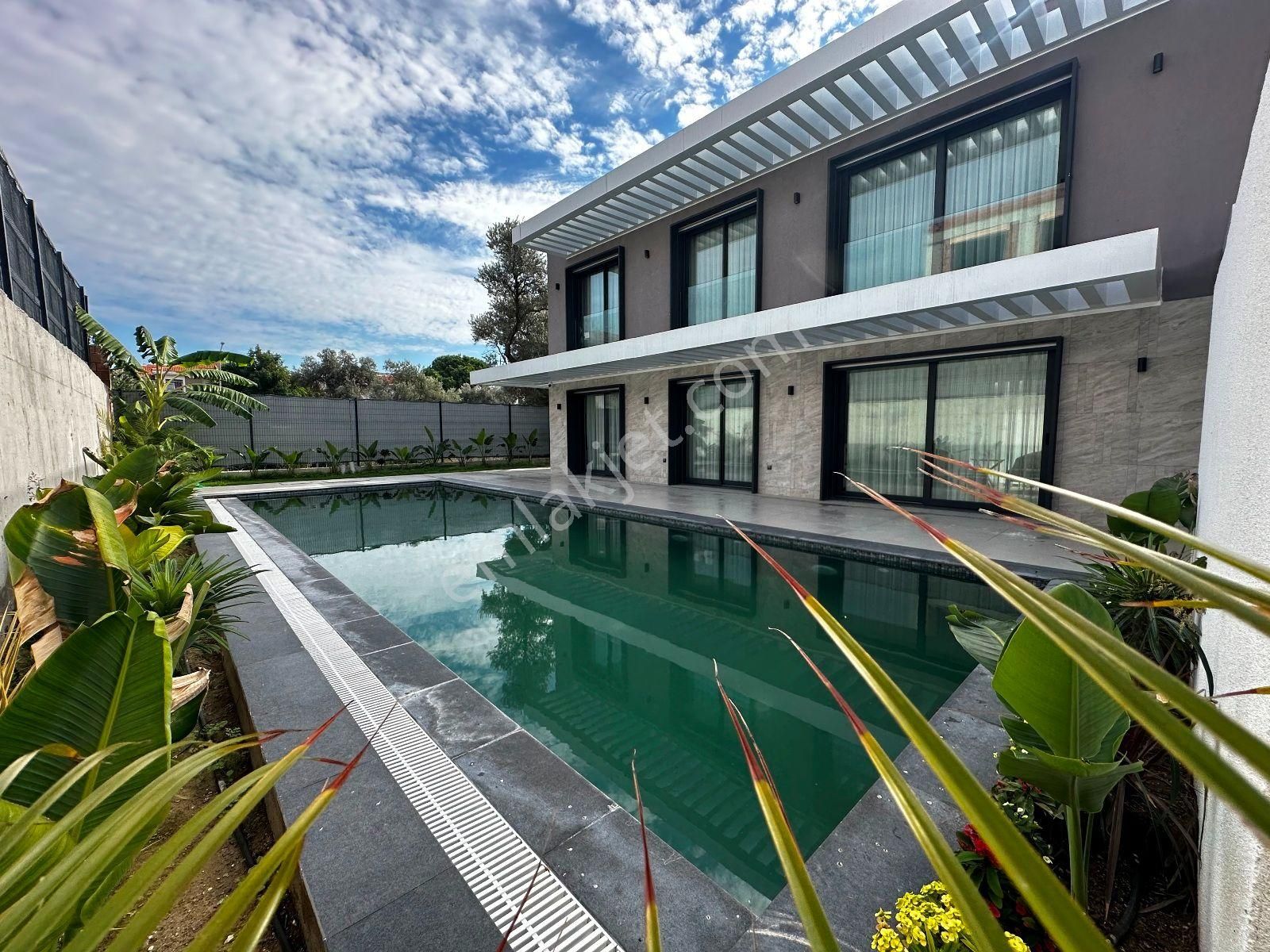 Boyalık Denizine Yürüyüş Mesafesinde Sıfır Villalar Rezerve'den