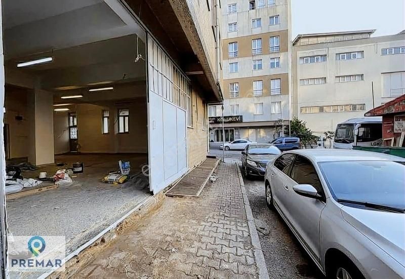 Bahçelievler Çobançeşme Kiralık Atölye ÇOBANÇEŞME'DE DÜZ GİRİŞ KİRALIK İSKANLI 800 m2 İŞYERİ