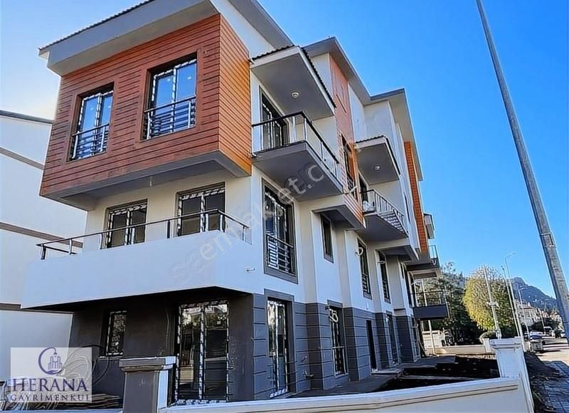 Fethiye Taşyaka Satılık Daire Baha Şıkman Caddesine 50m Mesafede Satılık Dubleks Daire