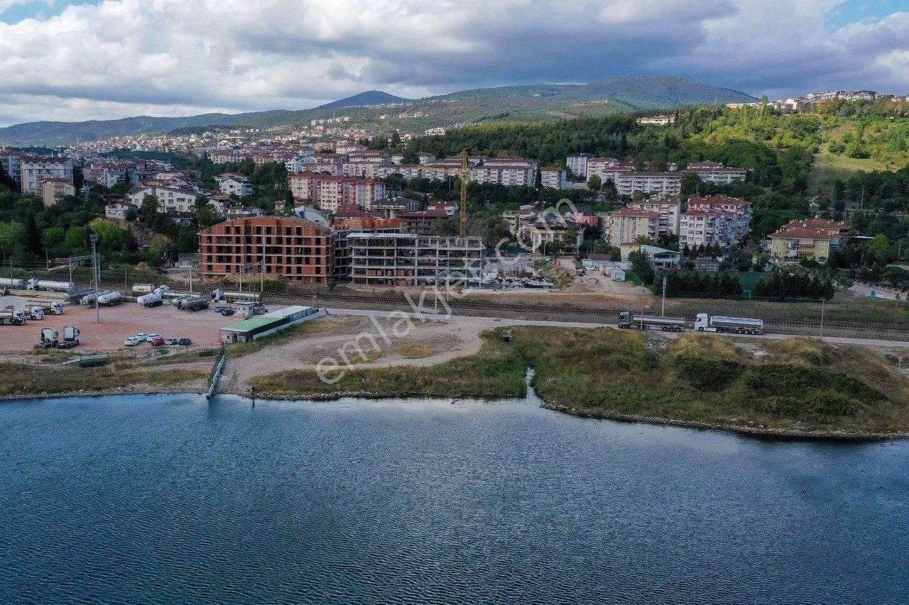 İzmit Şirintepe Satılık Daire  Plajyolun'da Satılık Muhteşem Deniz Manzaralı 3+1 Siteiçi Daire