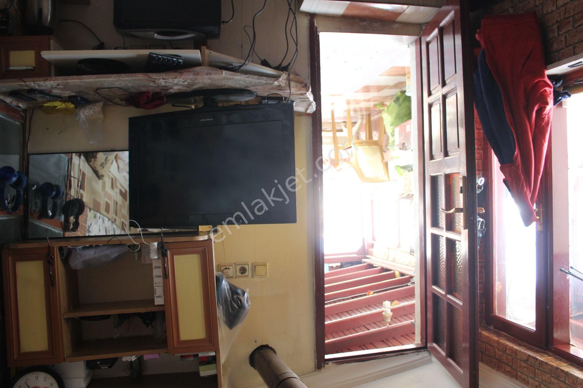 Ayvalık Merkez'de 2 Katlı Taş Rum Evi - Görsel 26