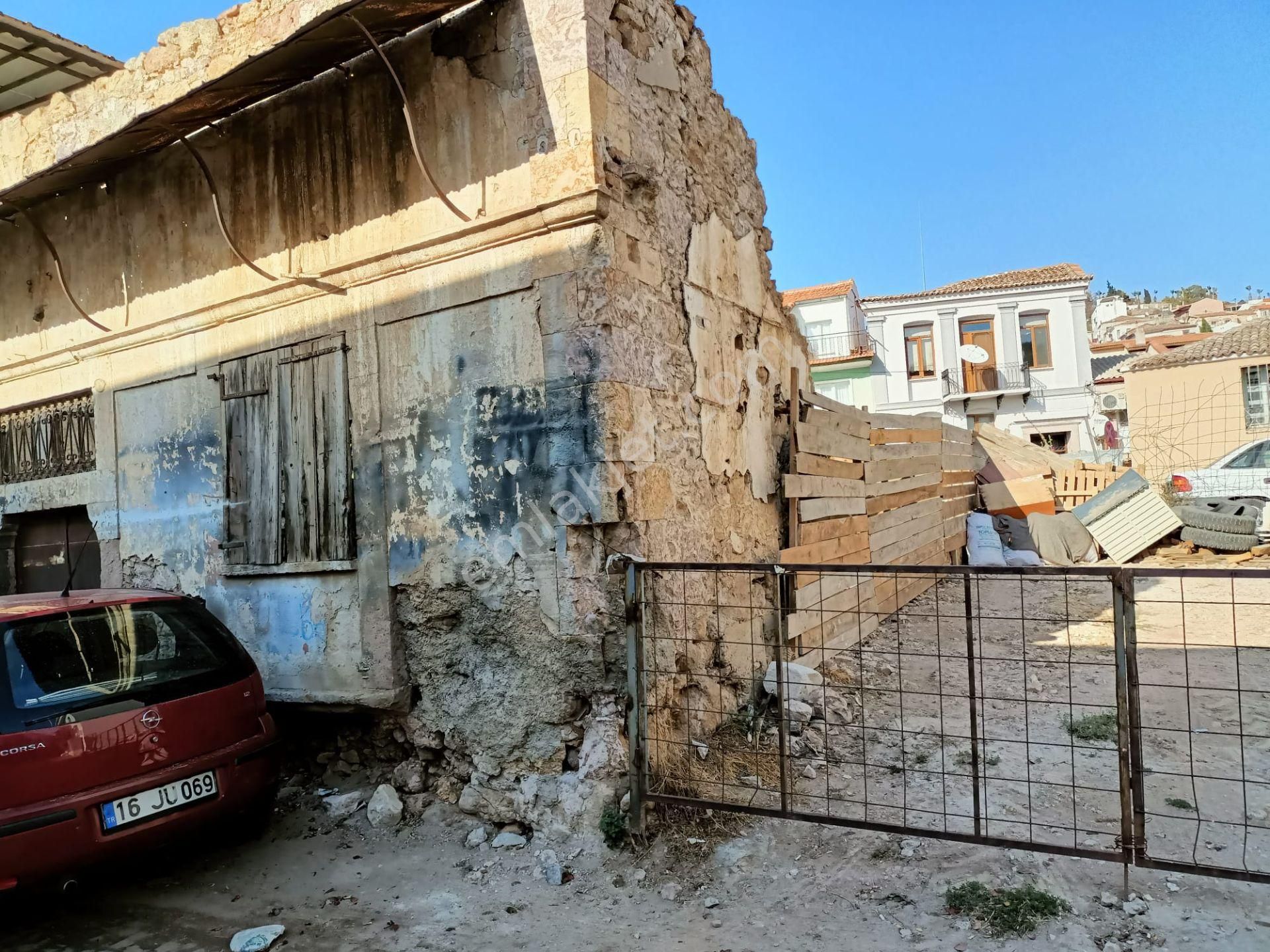 Ayvada'dan Ayvalık Merkez’de 2 Katlı Taş Rum Evi - Görsel 4