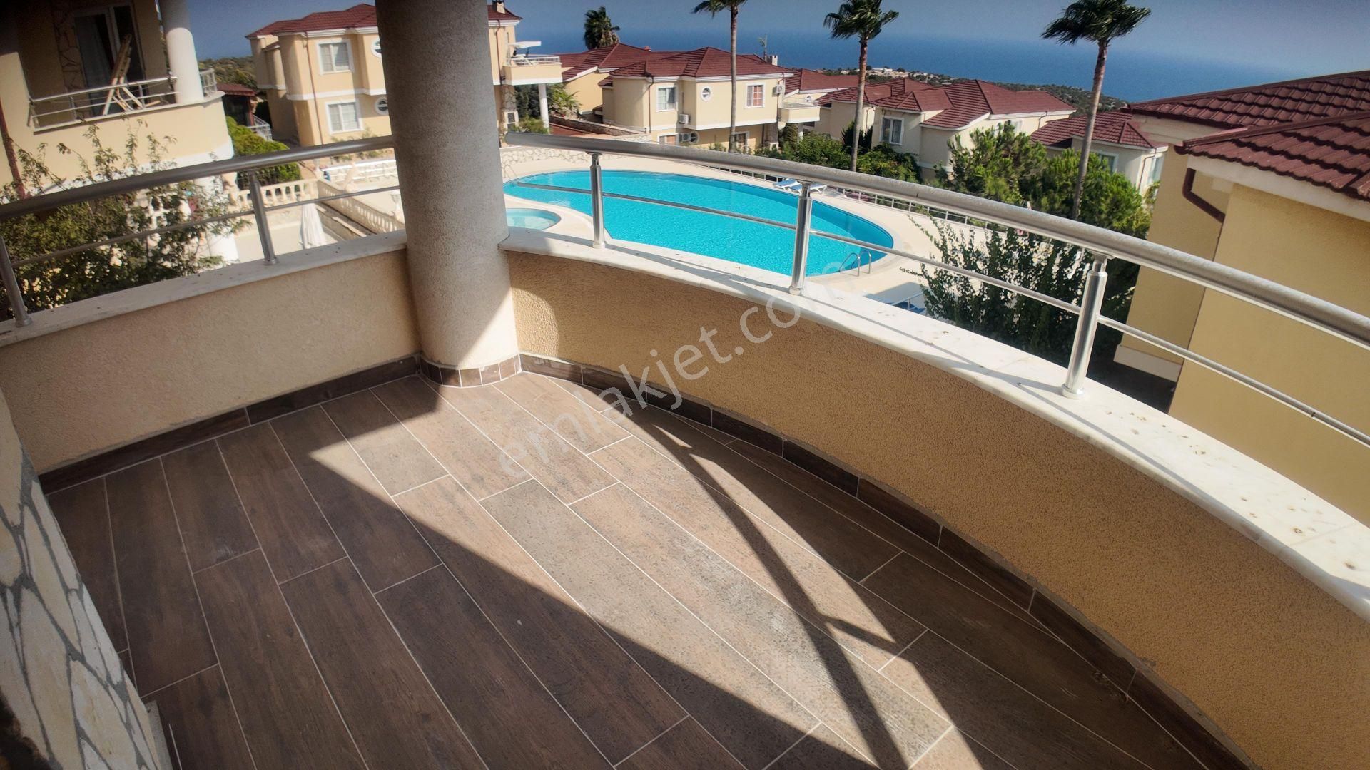 Kızkalesi'nde 5+2 Full Deniz Manzaralı Satılık Triplex Villa - Görsel 11