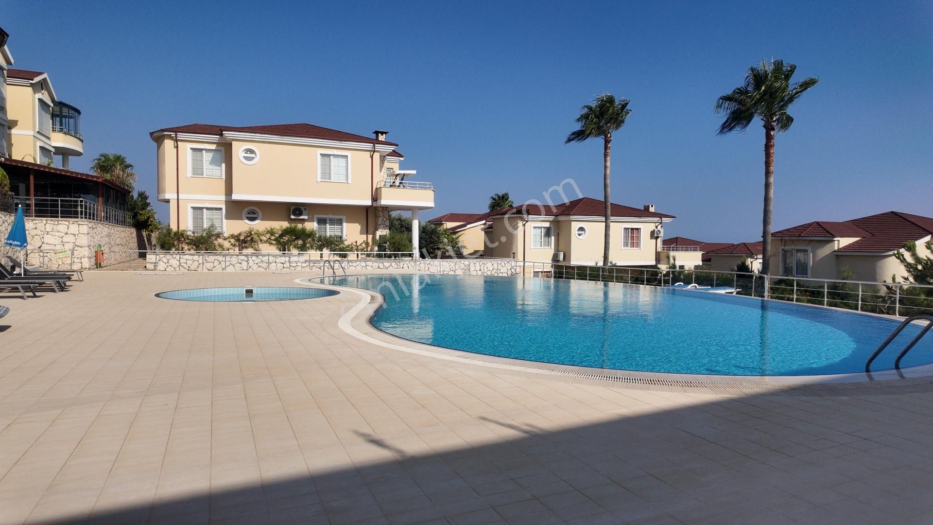 Kızkalesi'nde 5+2 Full Deniz Manzaralı Satılık Triplex Villa - Görsel 5