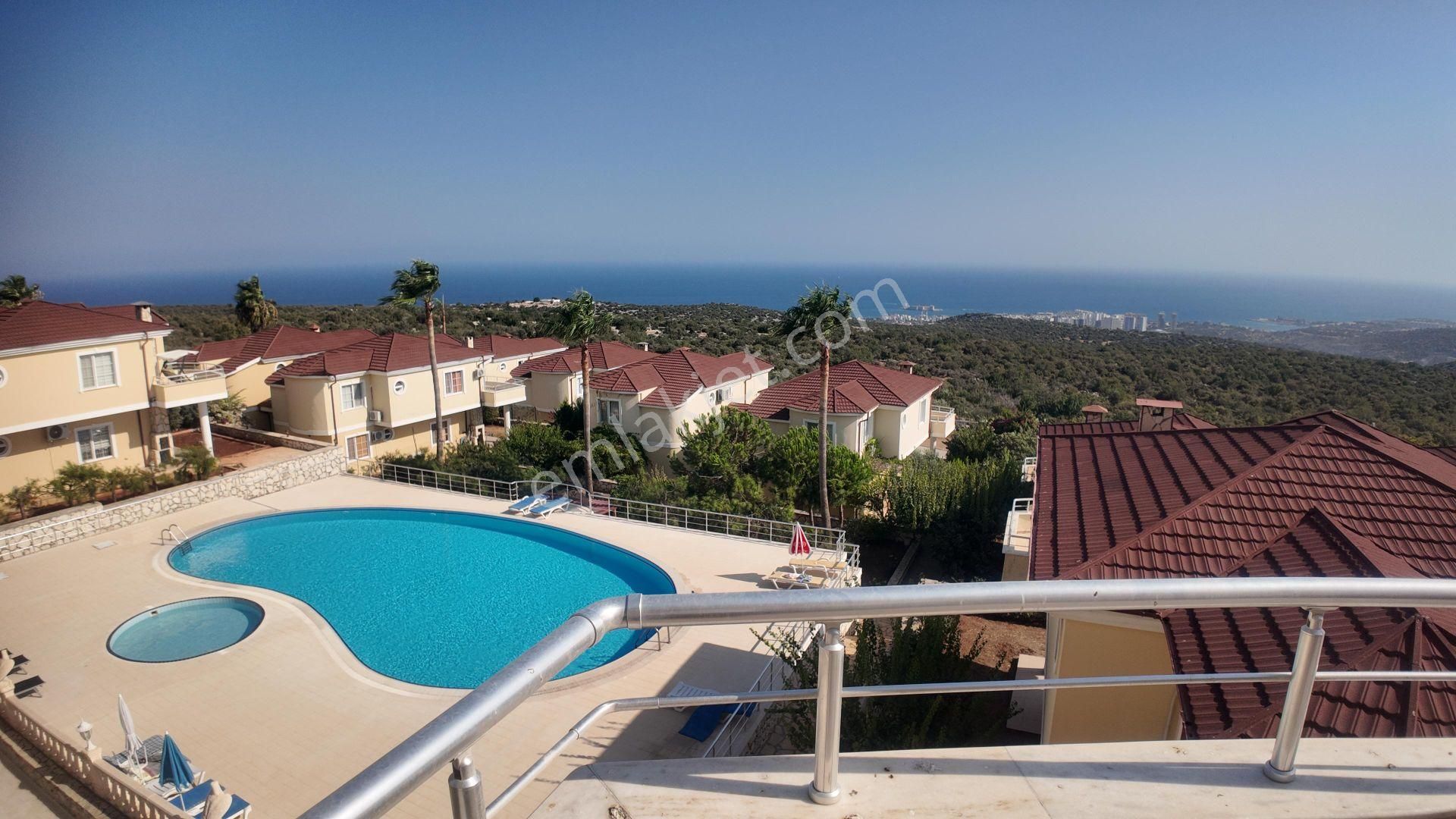 Kızkalesi'nde 5+2 Full Deniz Manzaralı Satılık Triplex Villa - Görsel 9