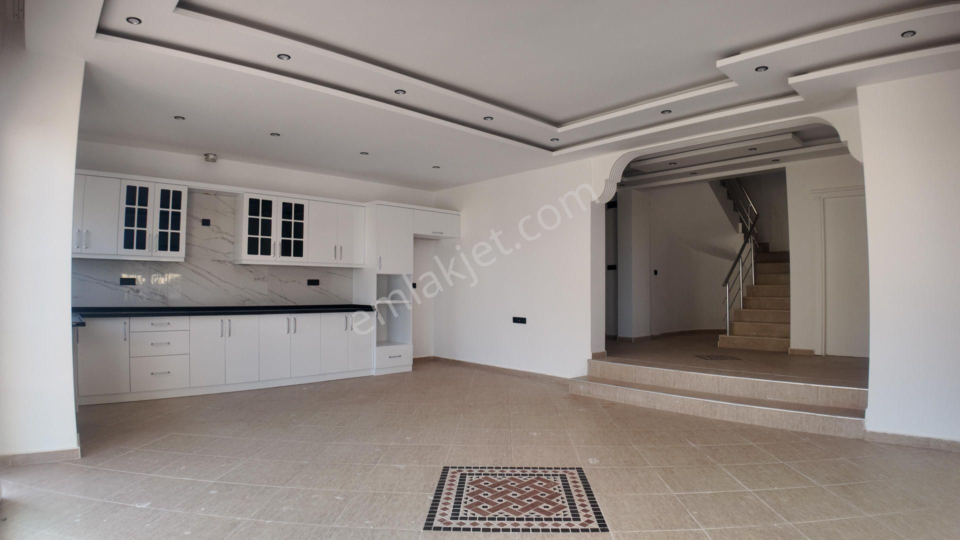 Kızkalesi'nde 5+2 Full Deniz Manzaralı Satılık Triplex Villa - Görsel 17