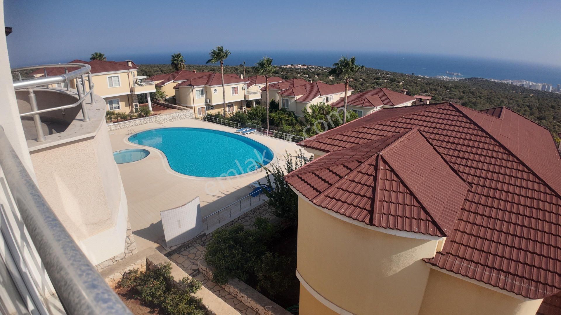 Kızkalesi'nde 5+2 Full Deniz Manzaralı Satılık Triplex Villa - Görsel 8