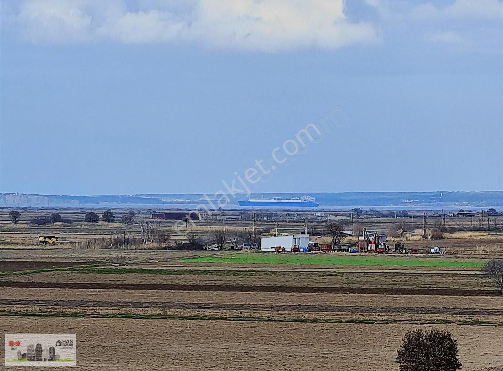 Çanakkale Merkez Tevfikiye Köyü Satılık Tarla HAN EMLAK'TAN YILIN İLK FIRSATI TEVFİKİYE KÖYÜNDE 17250 m2 TARLA