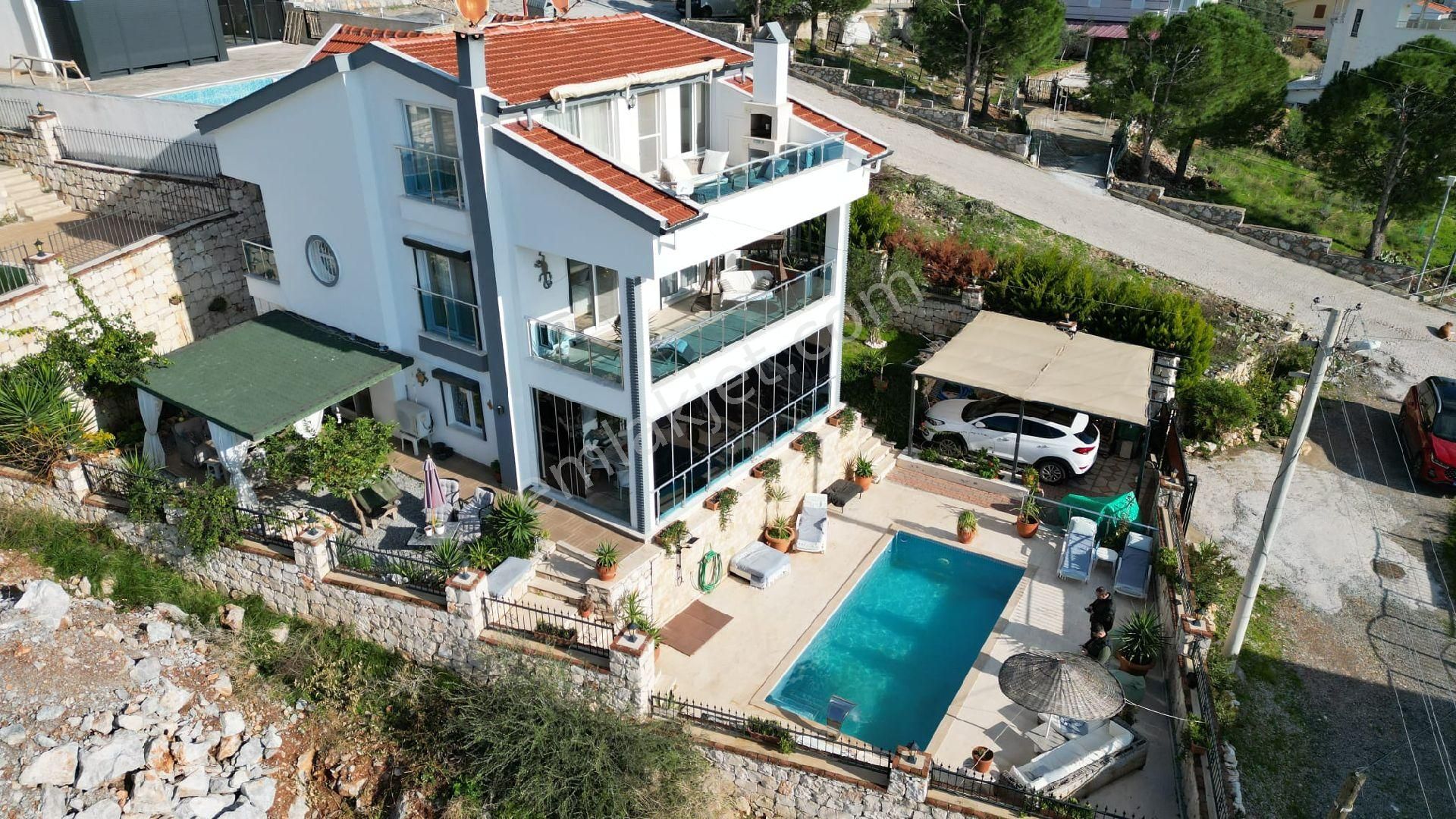 Didim Akbük Satılık Villa DİDİM AKBÜK'TE HAVUZLU, BAHÇELİ, OTOPARKLI,EŞYALI  5+1 VİLLA 