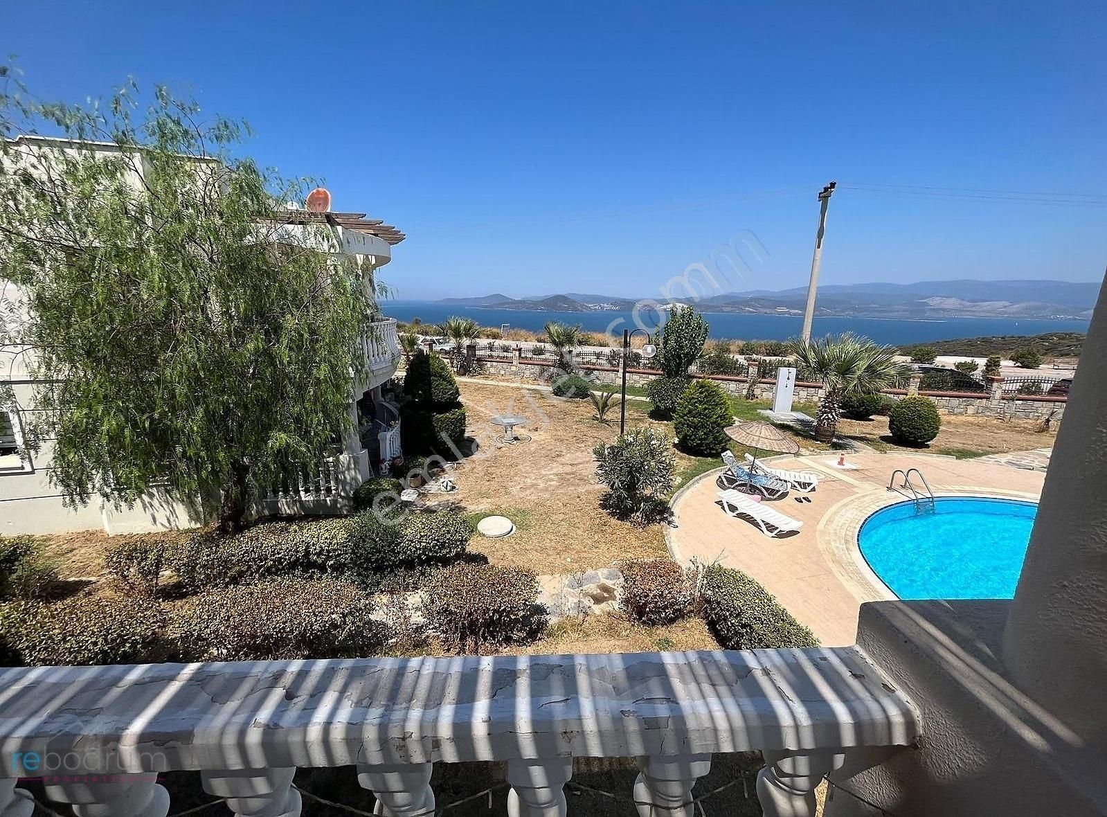 Milas Boğaziçi Satılık Daire Bodrum Deniz Manzaralı Site İçerisinde 2+1 Eşyalı Daire