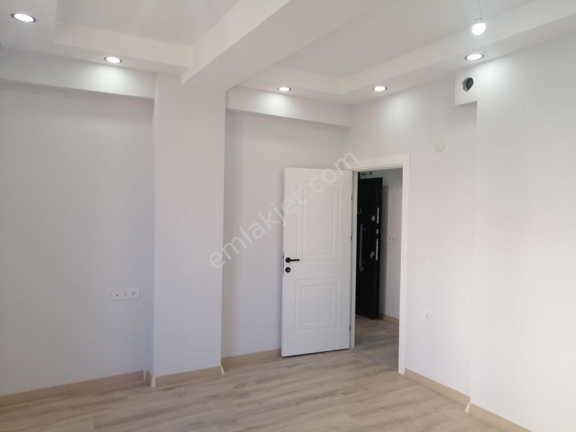 Çorlu Çobançeşme Satılık Daire  ÇOBANÇEŞME MAHALLESİ PAZAR CİVARI SATILIK ARA KAT 1+1 DAİRE