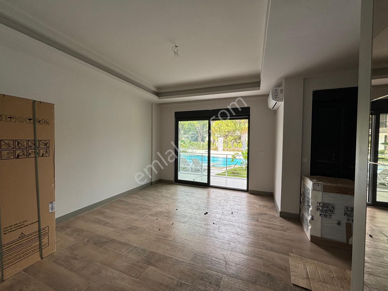 Side Merkezde Denize Yakın Site İçinde Satılık Lüx 1+1 Daire!!!! - Görsel 18