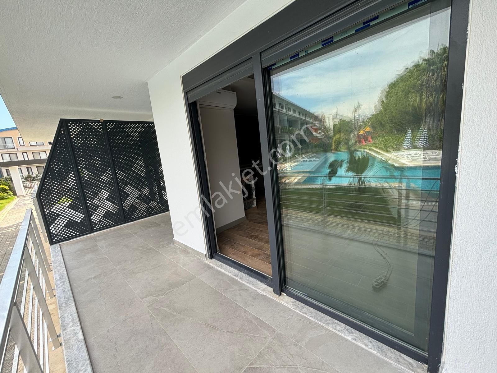 Side Merkezde Denize Yakın Site İçinde Satılık Lüx 1+1 Daire!!!! - Görsel 14