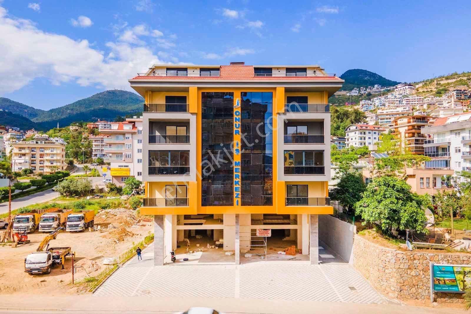 Antalya Alanya Kiralık İşhanı Alanya Küçükhasbahçe’de Kiralık Çatı Dubleksi İş Yeri / Ofis