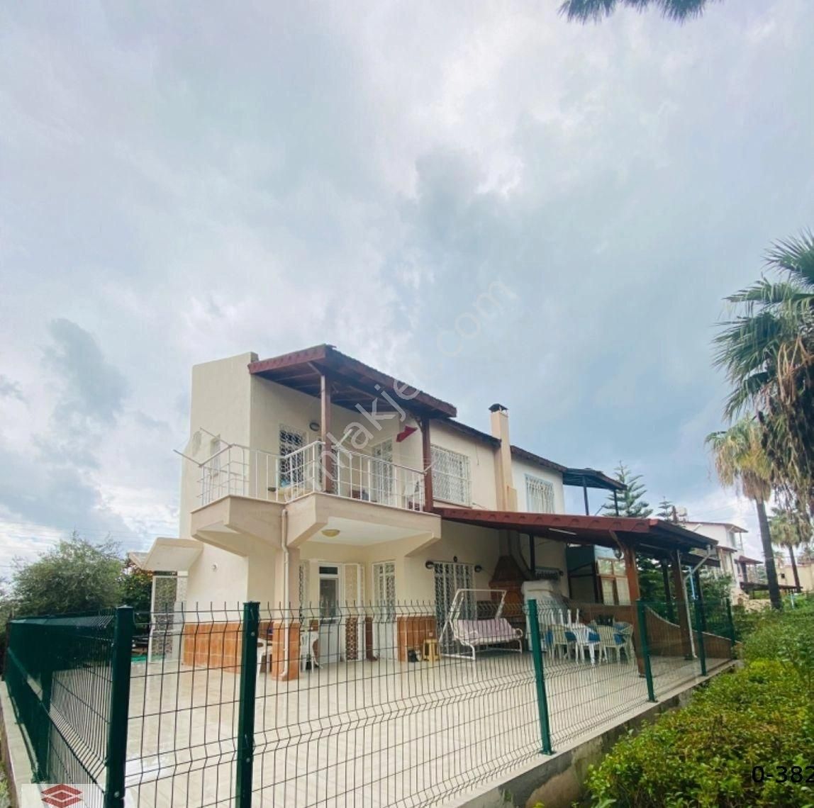 Arsuz Gözcüler Satılık Villa CUATRO GAYRİMENKUL'DEN ARSUZ'UN MERKEZİNDE SATILIK VİLLA